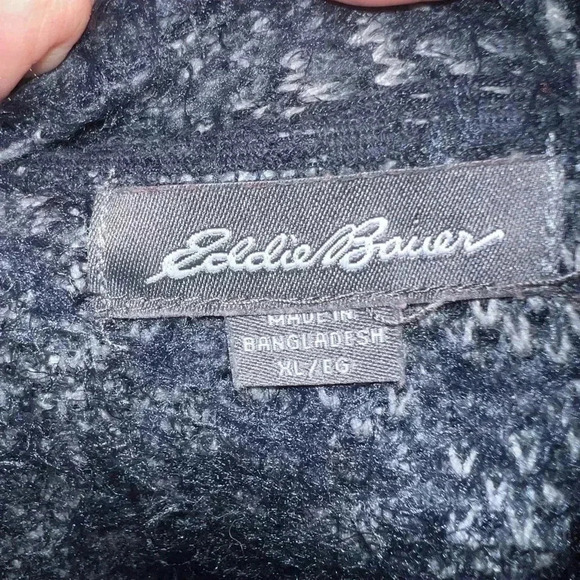 Eddie Bauer Women's Sz XL Fuzzy Gray Long Geometric Cardigan - Picture 4 of 5